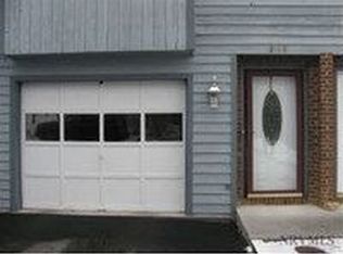 295 New Kent Rd, Blacksburg, VA 24060