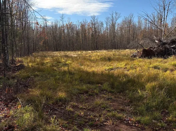 18001 Lakeshore Dr, Ontonagon, MI 49953