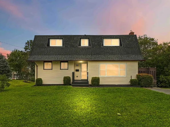 8 Auburn Dr, Westphal, NS B2W 3S6