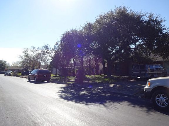 4th image of 4827 Guadalajara Dr