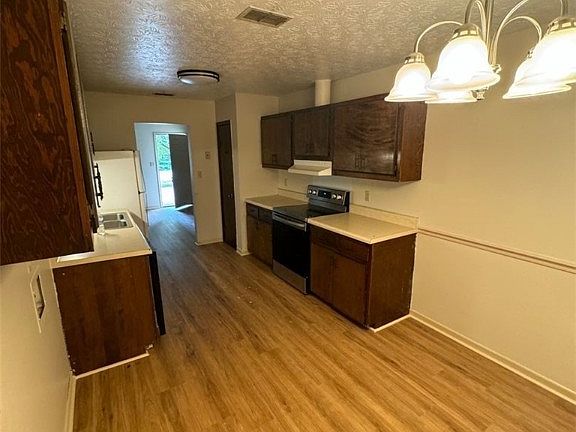 5th image of 1807 Cedar Shoals Dr