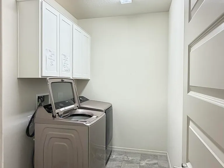 8529 S 67th Dr — Photo 15