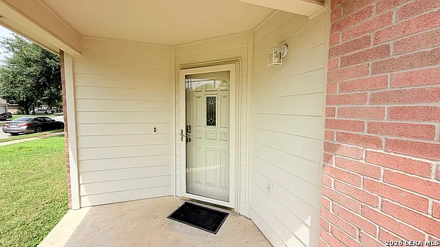 3 bed, 5.0 bath, 2005 sqft, $2,000 — Photo 4