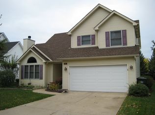4 Westminster Ct, Lake In The Hills, IL 60156