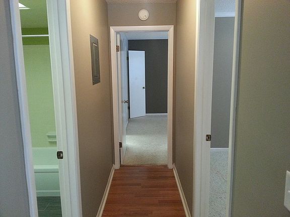 2nd image of 610 Pavare Ct