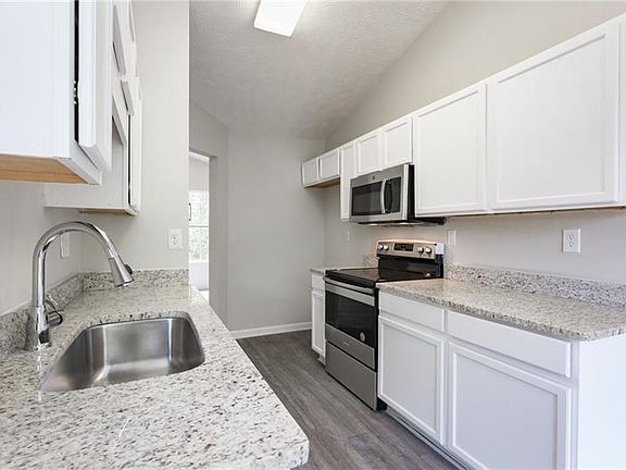2nd image of 5557 Parkfield Ct