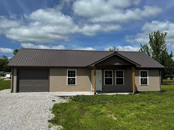 105 W Marvin Ave, Walker, MO 64790
