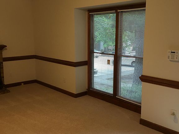 2nd image of 500 Woodcroft Pkwy #19D