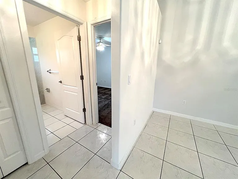 106 Point Of Woods Dr — Photo 28