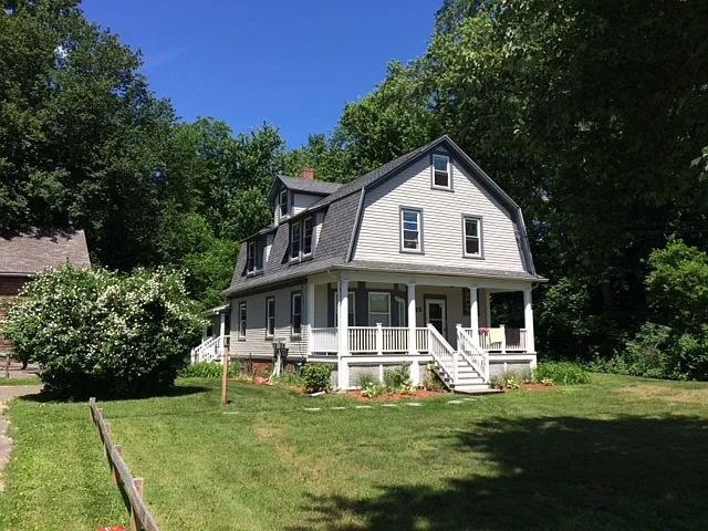 3 bed, $2,825 — Photo 2