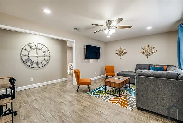 306 Otter Dr — Photo 3