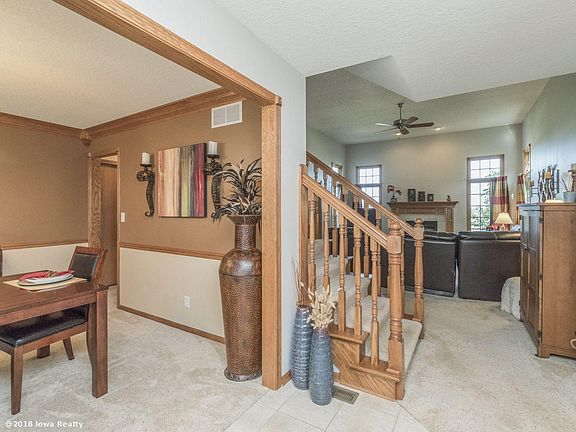 4th image of 601 NW Crestview Ct