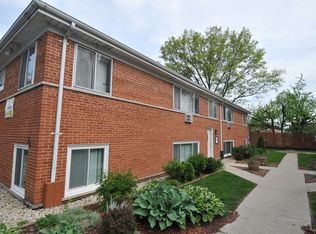 34 N Main St APT 1N, Glen Ellyn, IL