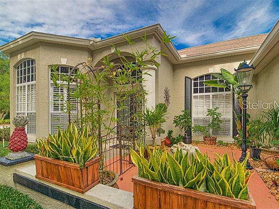 3rd image of 10146 Newington Dr