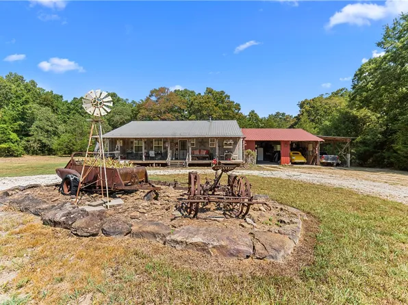 12107 Volcano Rd, West Fork, AR 72774