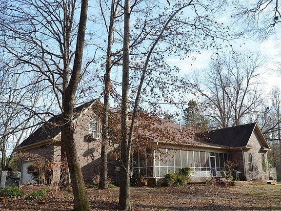 2nd image of 137 Hutch Hill Ln