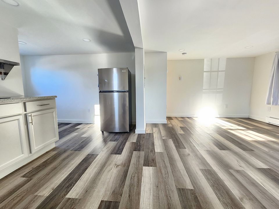 Kitchen/Living Area