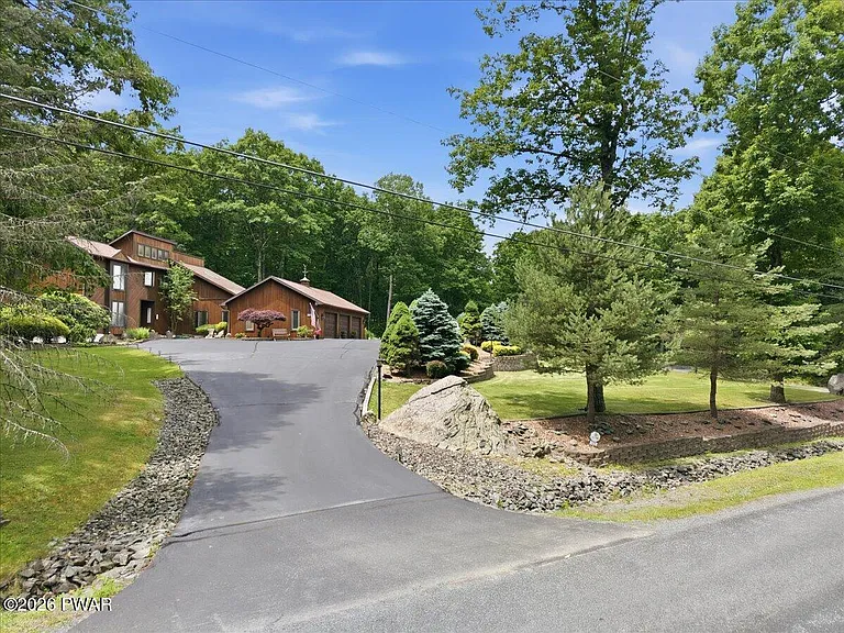 1075 Acacia Dr — Photo 47
