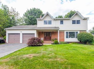 26 Baltic St, Edison, NJ 08820
