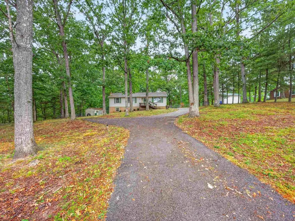 502 Mabry Ln, Blacksburg, VA 24060