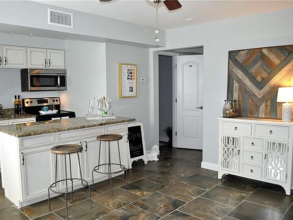 3rd image of 819 Irma Ave APT 3