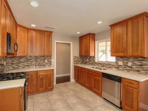 4534 Freeway Cir, Sacramento, CA 95841