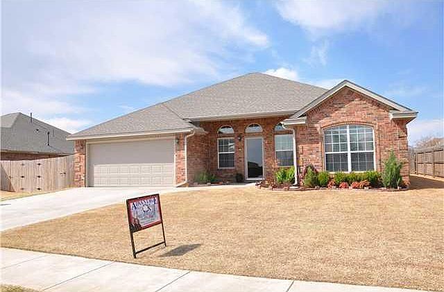 1st image of 305 Stebbins Dr