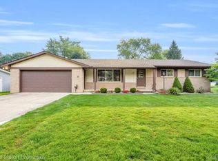 1282 Bielby St, Waterford, MI 48328