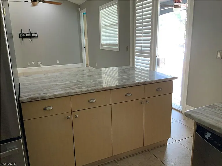 2715 SW 2nd Pl — Photo 17