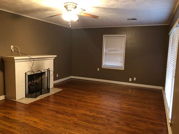 2nd image of 202 & 208 N Elm St