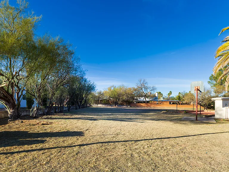 1714 W Meadow Hills Dr — Photo 43