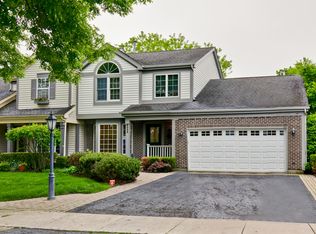 6033 Pebble Creek Ct, Gurnee, IL 60031