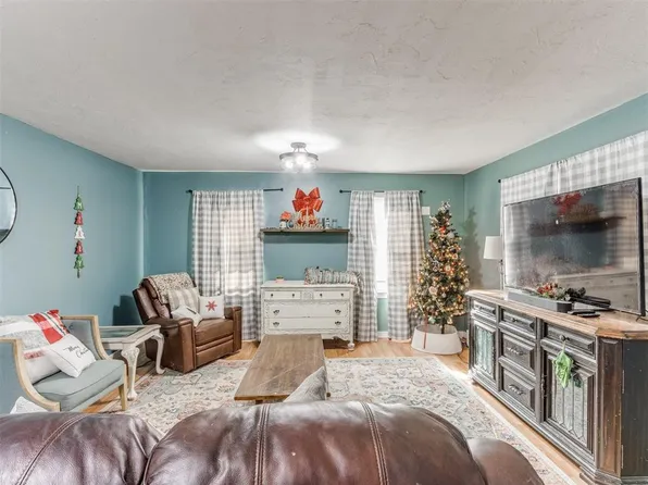 108 NE 1st St, Jones, OK 73049