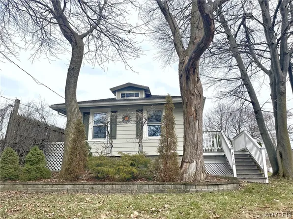 3110 Warwick Ter, Hamburg, NY 14075