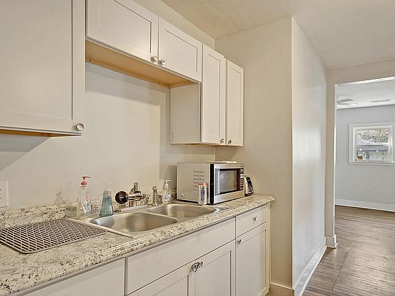2nd image of 2736 Constitution Ave