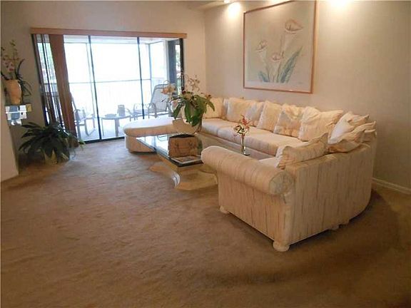 3rd image of 3224 Laurel Oaks Ln