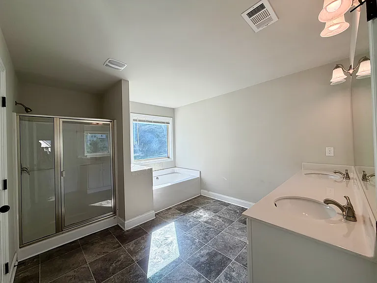 235 Sanctuary Dr — Photo 20