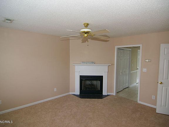 2nd image of 3822 Sterling Pointe Dr Unit L5