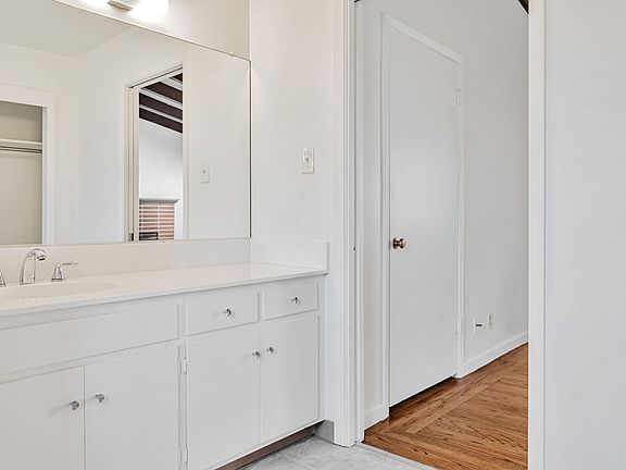 3rd image of 849 Laurel Ave