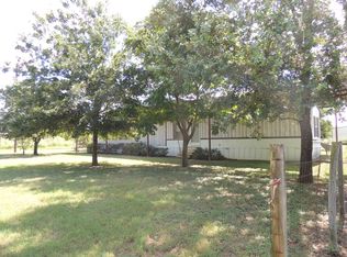 1212 McDowell Ave, Jourdanton, TX 78026