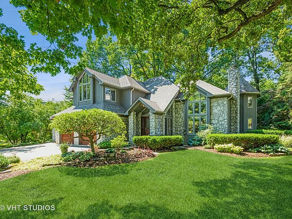 3rd image of 1374 Tall Oaks Dr
