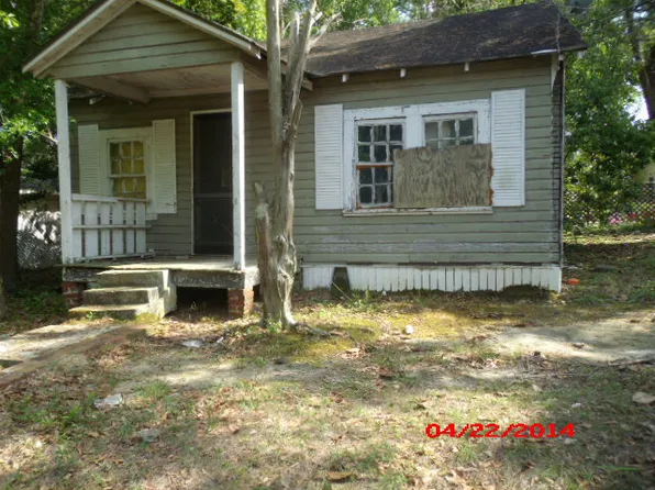 608 7th Ave SE, Moultrie, GA 31768