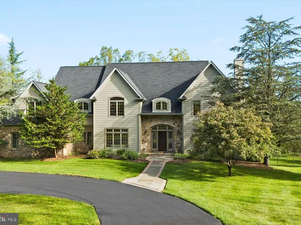105 Wynfield Ln, New Hope, PA 18938