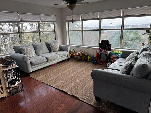 2nd image of 791 Moonglow Ave