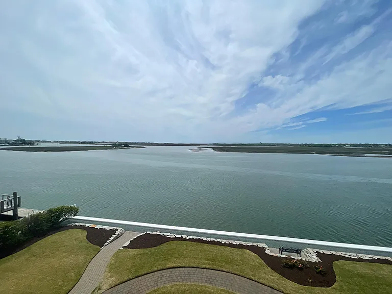 322 Causeway Dr #306 — Photo 16