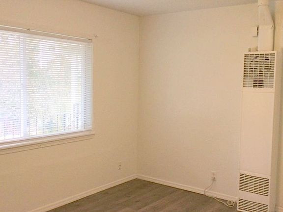 4th image of 24415 Pacific Hwy S APT B