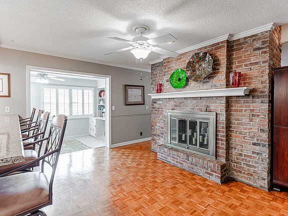 5th image of 1204 Chamberlain Dr APT 4