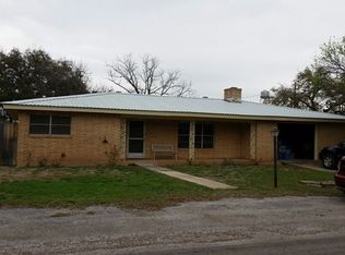108 S Guadalupe St, Camp Wood, TX 78833