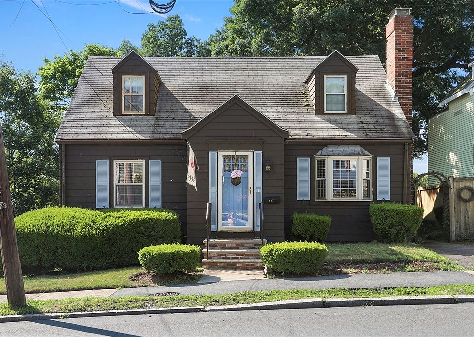 1st image of 290 Parkland Ave