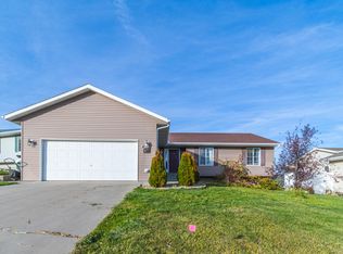 1418 W Beaver Dr, Gillette, WY 82718